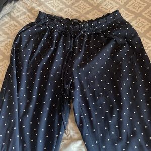 Stretchy pattern pants